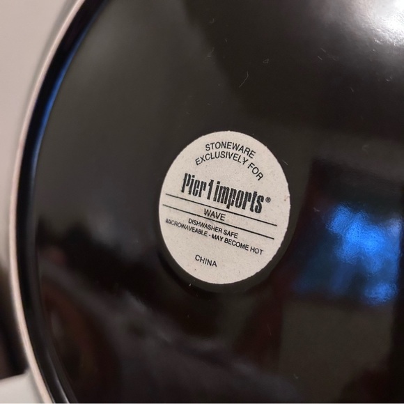 Pier 1 Set Dinner Plates Four "Wave" Stoneware Dinner Plates 11 Inches Brown Tan - Picture 4 of 7